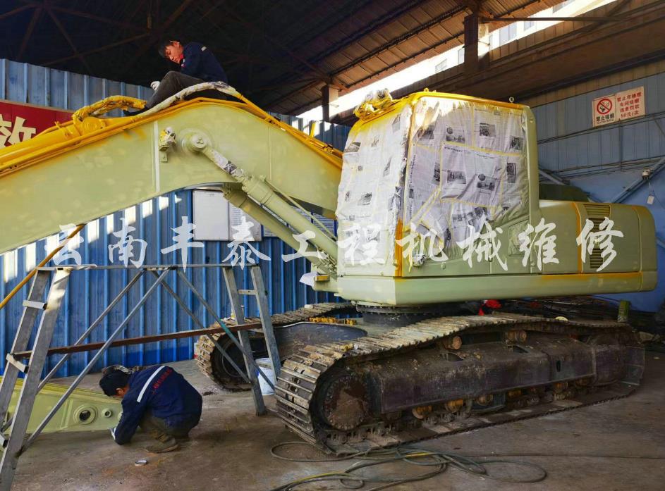 解析挖掘機(jī)行走電機(jī)故障